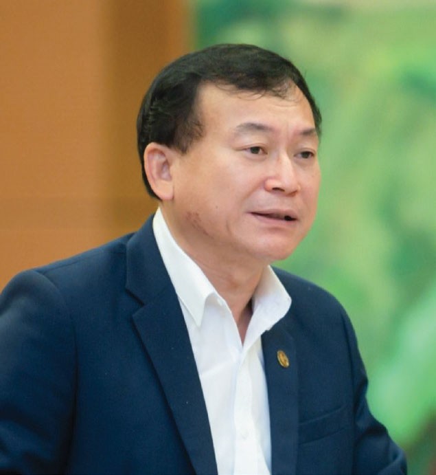 PGS-TS. Nguyễn Quang Tuyến, Phó chủ tịch Hội đồng kiêm Trưởng khoa Pháp luật kinh tế, Trường đại học Luật Hà Nội