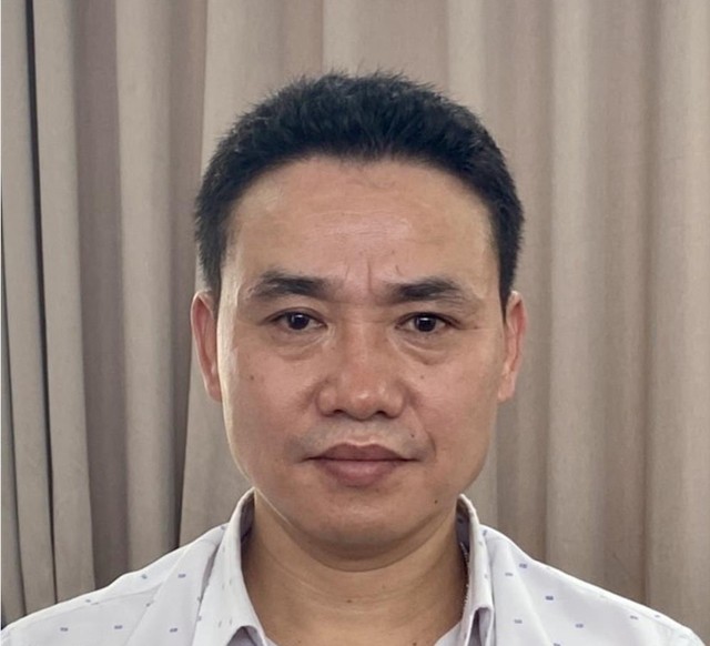 Bị can Trần Tùng, cựu Phó giám đốc Sở Ngoại vụ Thái Nguyên. Ảnh: BCA