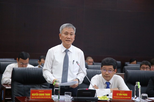 Giám đốc Sở Thông tin và Truyền thông Đà Nẵng phát biểu tại buổi làm việc.