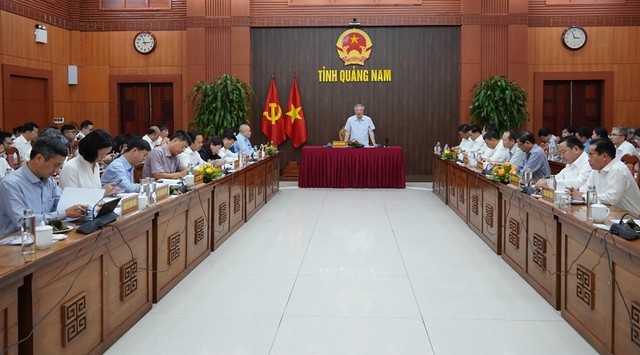 Quang cảnh buổi làm việc về đẩy mạnh giải ngân vốn đầu tư công.