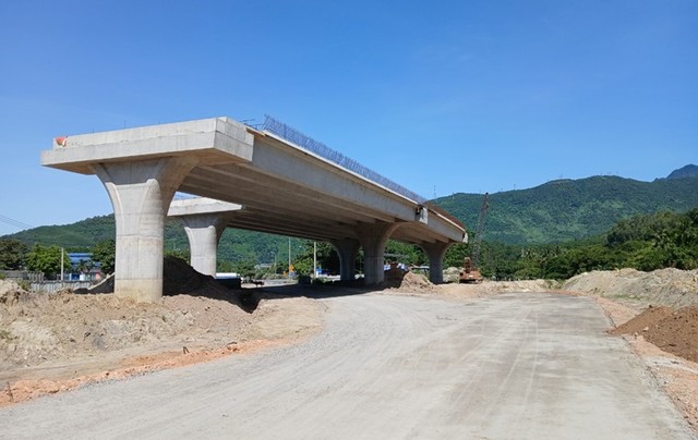 Đường ven biển nối cảng Liên Chiểu có tiến độ giải ngân khá.