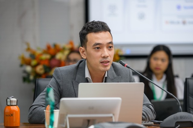 Ông Nguyễn Thái Thành tại Lễ khởi động dự án "Triển khai nền tảng phân tích dữ liệu thế hệ mới" hợp tác cùng Ngân hàng VP Bank