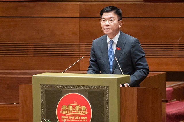 Phó thủ tướng Chính phủ Lê Thành Long. Phó thủ tướng Chính phủ Lê Thành Long.