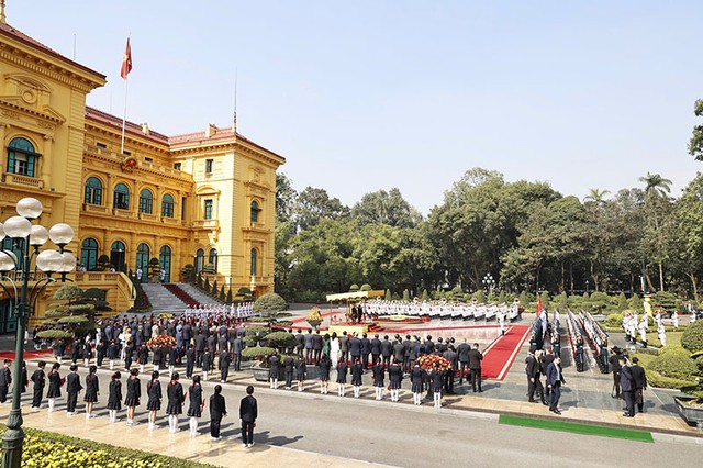 Lễ đón chính thức Thủ tướng Nga Mikhail Vladimirovich Mishustin diễn ra trang trọng tại Phủ Chủ tịch chiều 14/1.
