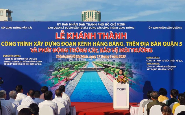 Bà Nguyễn Thị Lệ, Phó bí thư Thành ủy, Chủ tịch HĐND TP.HCM phát biểu.