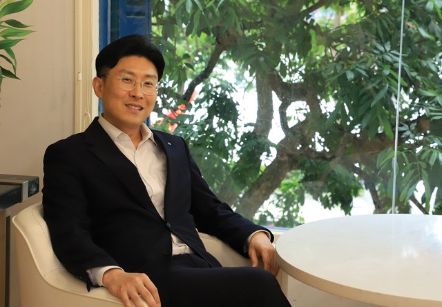 Ông Pyon Young Hwan, Giám đốc phụ trách Giao dịch ngoại hối và Phái sinh, Ngân hàng Shinhan Việt Nam