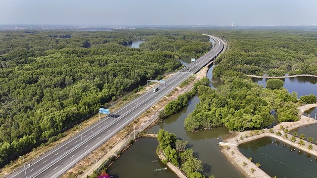 Một đoạn cao tốc Bến Lức - Long Thành đi qua Đồng Nai đưa vào khai thác
