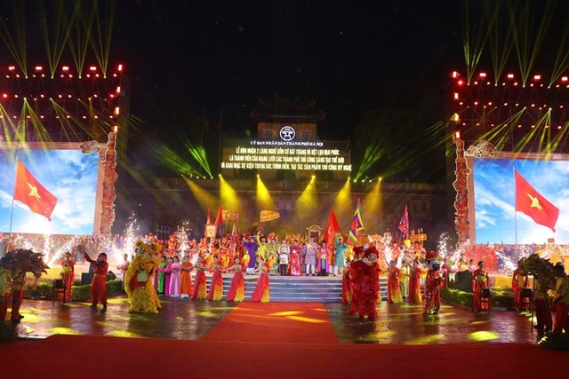 Chương trình nghệ thuật chào mừng.