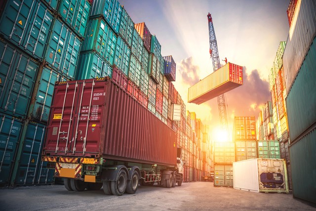 Việt Nam cần mở rộng xuất khẩu sang EU, Nhật Bản, ASEAN và tăng cường nội địa hóa sản xuất để nâng cao tự chủ kinh tế