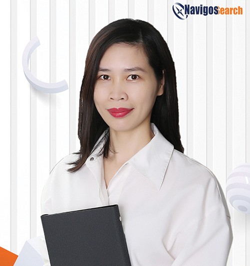 "Công nghệ hay AI chưa thay thế được hoàn toàn con người trong ngành ngân hàng nhưng đã đảm nhiệm được rất nhiều tác nghiệp của con người" - Bà Ngô Thị Ngọc Lan, Giám đốc Navigos Search miền Bắc "Công nghệ hay AI chưa thay thế được hoàn toàn con người trong ngành ngân hàng nhưng đã đảm nhiệm được rất nhiều tác nghiệp của con người" - Bà Ngô Thị Ngọc Lan, Giám đốc Navigos Search miền Bắc