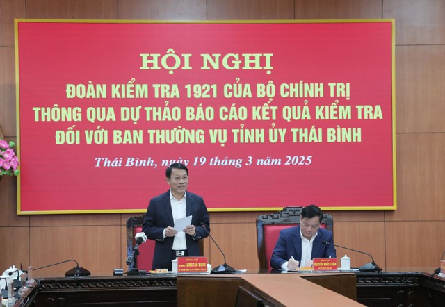 Đại tướng Lương Tam Quang, Ủy viên Bộ Chính trị, Bí thư Đảng ủy Công an Trung ương, Bộ trưởng Bộ Công an, Trưởng đoàn kiểm tra phát biểu tại hội nghị.