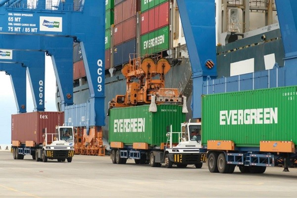 Chi cục Hải quan Khu vực II đề nghị doanh nghiệp xuất nhập khẩu, đại lý làm thủ tục hải quan... cập nhật lại thông tin. (Ảnh: Lê Toàn)