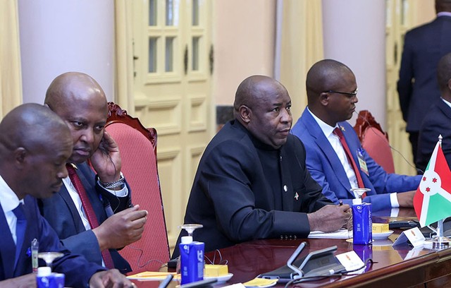 Tổng thống Évariste Ndayishimiye và Đoàn đại biểu cấp cao Burundi.