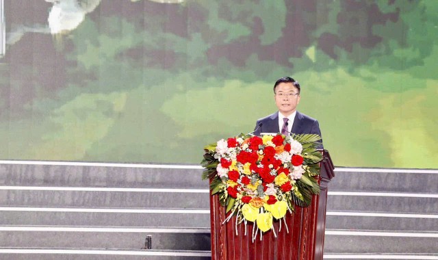 Phó Thủ tướng Chính phủ Lê Thành Long phát biểu tại lễ khai mạc Lễ hội Hoa Lư 2025