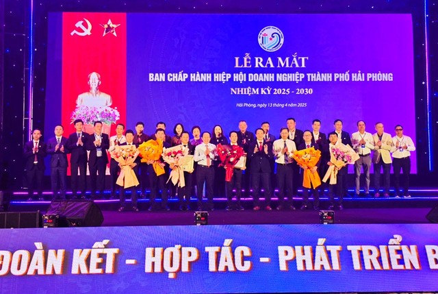 Ra mắt Ban Chấp hành Hiệp hội doanh nghiệp thành phố Hải Phòng. Ảnh: Thanh Sơn