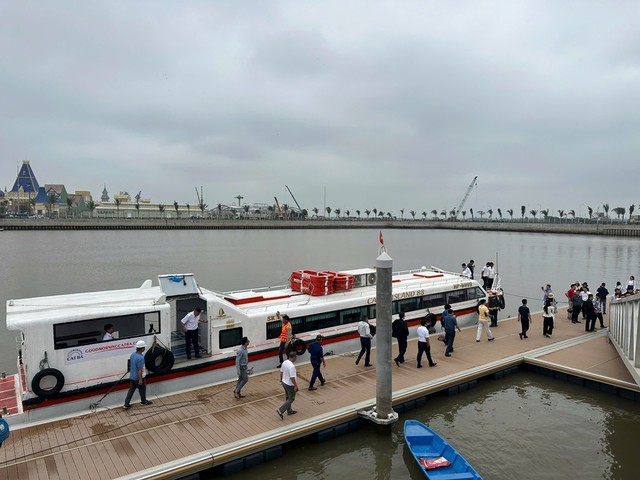 Khảo sát tuyến du lịch cảnh quan tại Bến du thuyền Vũ Yên sáng 22/4