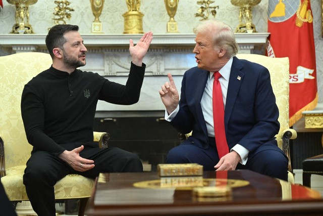 Tổng thống Mỹ Donald Trump (phải) trong cuộc gặp Tổng thống Ukraine Volodymyr Zelensky tại Nhà Trắng ngày 28/2/2025. Ảnh: Getty Images/TTXVN
