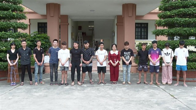 Các đối tượng trong đường dây giả danh nhân viên ngân hàng, cho vay lãi suất ưu đãi.