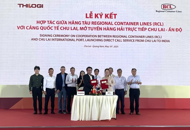 Lễ ký kết hợp tác giữa hãng tàu Regional Container Lines (RCL) với Cảng quốc tế Chu Lai trước sự chứng kiến của lãnh đạo tỉnh Quảng Nam.