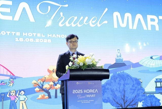 Tham tán Công sứ kiêm Tổng lãnh sự quán Hàn Quốc tại Việt Nam Chang Hoseung phát biểu.