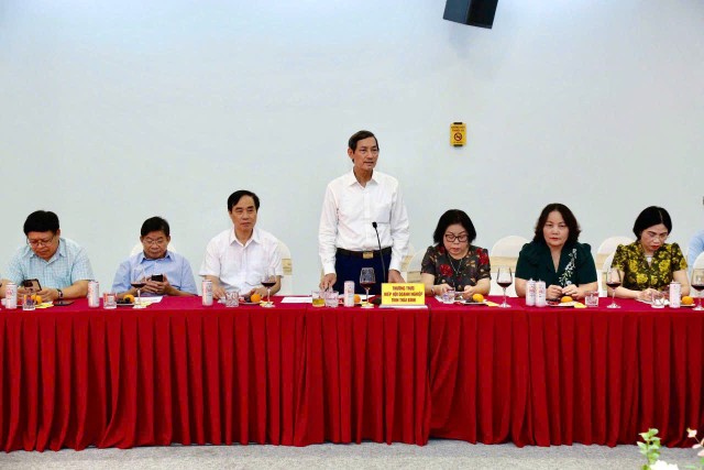 Ông Đỗ Văn Vẻ, Chủ tịch Hiệp hội Doanh nghiệp tỉnh Thái Bình phát biểu tại buổi làm việc Ông Đỗ Văn Vẻ, Chủ tịch Hiệp hội Doanh nghiệp tỉnh Thái Bình phát biểu tại buổi làm việc