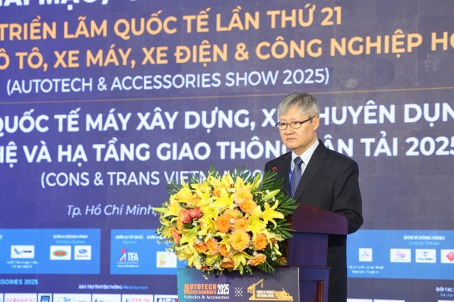 Ông Võ Tân Thành, Phó chủ tịch Liên đoàn Thương mại và Công nghiệp Việt Nam (VCCI) tại lễ khai mạc.