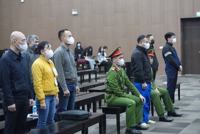 Các bị cáo trong phiên tòa sơ thẩm.
