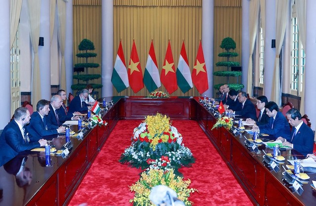 Tại hội đàm, Tổng thống Sulyok Tamás khẳng định Hungary luôn coi Việt Nam là đối tác quan trọng nhất ở Đông Nam Á và mong muốn đẩy mạnh quan hệ hợp tác với Việt Nam trên tất cả các lĩnh vực. Ảnh: Đức Thanh