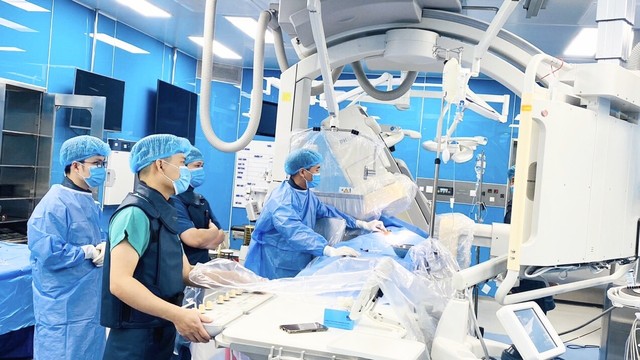 Nhiều kỹ thuật hiện đại đã được áp dụng trong công tác khám, chữa bệnh tại các bệnh viện của tỉnh Quảng Ninh. Nhiều kỹ thuật hiện đại đã được áp dụng trong công tác khám, chữa bệnh tại các bệnh viện của tỉnh Quảng Ninh.