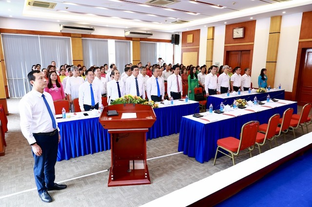 Phiên làm việc chính thức Đại hội Đảng bộ Báo Tài chính - Đầu tư diễn ra sáng 30/5.