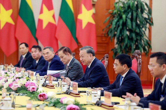 Tổng Bí thư Tô Lâm khẳng định đây là dấu mốc quan trọng, góp phần thúc đẩy quan hệ song phương Việt Nam - Litva phát triển mạnh mẽ, thực chất và hiệu quả hơn nữa. Ảnh: Đức Thanh