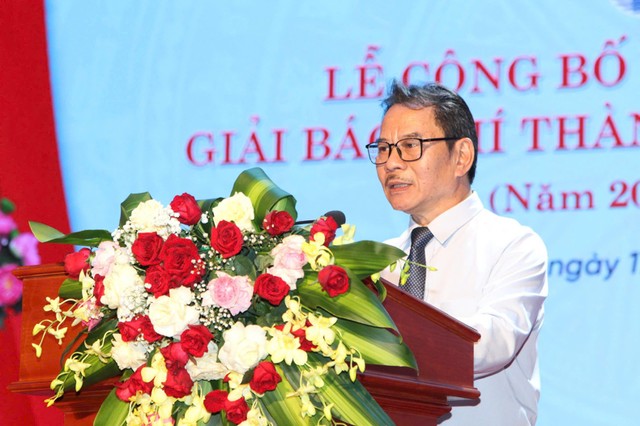 Ông Nguyễn Anh Tú, Chủ tịch Hội Nhà báo Hải Phòng phát biểu khai mạc.