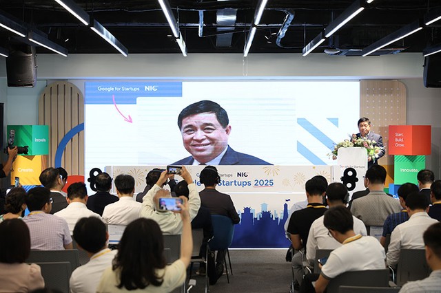 Phó thủ tướng Chính phủ Nguyễn Chí Dũng phát biểu tại sự kiện.