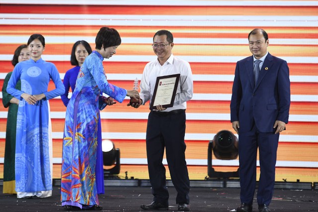 Nhà báo Ngô Song Sơn nhận Giải C - Giải Báo chí quốc gia lần thứ XIX - năm 2024.