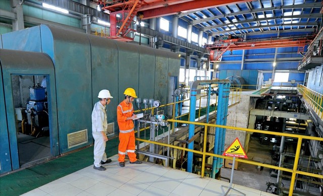 Tại Khu liên hợp gang thép Hòa Phát Hải Dương, Tập đoàn Hòa Phát đã áp dụng công nghệ sản xuất than coke sạch thu hồi nhiệt – một công nghệ sản xuất thân thiện môi trường, tiết kiệm năng lượng. Ảnh: Thành Chung