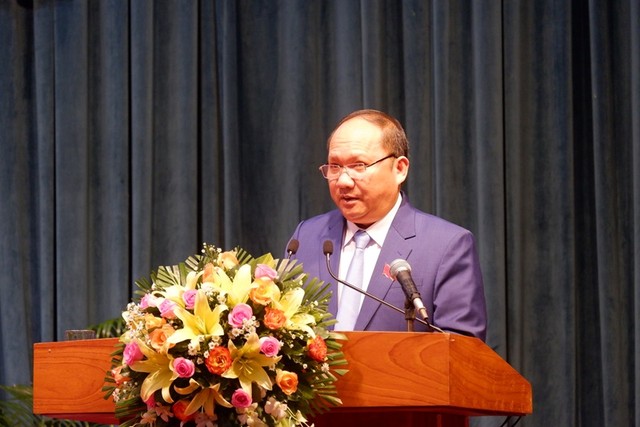 Ông Rah Lan Chung, Chủ tịch HĐND tỉnh Gia Lai phát biểu khai mạc kỳ họp.