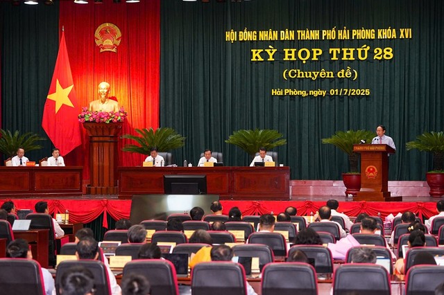 Quang cảnh kỳ họp.