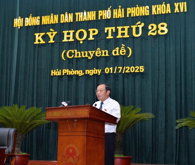 Ông Lê Văn Hiệu, Chủ tịch HĐND TP. Hải Phòng phát biểu bế mạc kỳ họp.