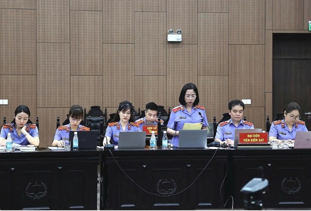 Sau khi có thêm một số tình tiết mới, đại diện Viện Kiểm sát đã thay đổi mức án đề nghị tuyên phạt một số bị cáo.