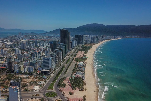 Thành phố Đà Nẵng có mức tăng trưởng GRDP ấn tượng trong nửa chặng đường 2025.