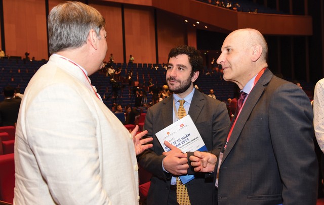 Để thu hút dòng vốn ngoại vào thị trường chứng khoán một cách bền vững, môi trường vĩ mô cần ổn định, trong đó ngành ngân hàng đóng vai trò quan trọng