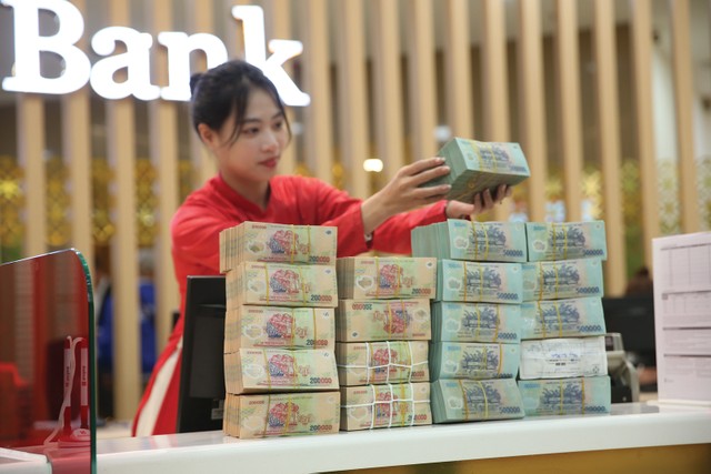 Cần xây dựng một thể chế tín dụng mới để mọi nhu cầu tiêu dùng, kinh doanh có thể tiếp cận ngay với sự tài trợ của tín dụng ngân hàng Cần xây dựng một thể chế tín dụng mới để mọi nhu cầu tiêu dùng, kinh doanh có thể tiếp cận ngay với sự tài trợ của tín dụng ngân hàng