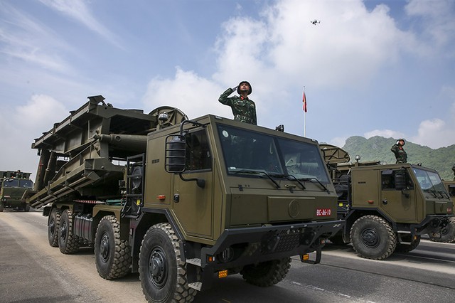 Khối xe của Binh chủng Công binh.