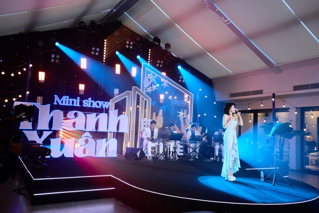 Minishow Thanh Xuân là điểm dừng chân đặc biệt trong chuyến hành trình