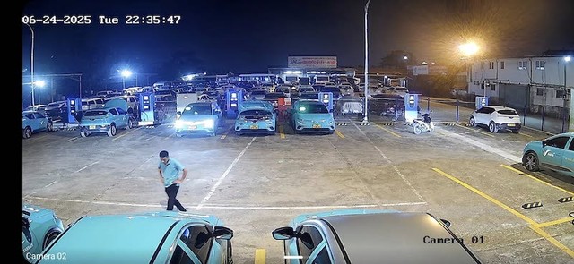 Sau 18h cũng là cao điểm sạc xe điện. (Ảnh: St).