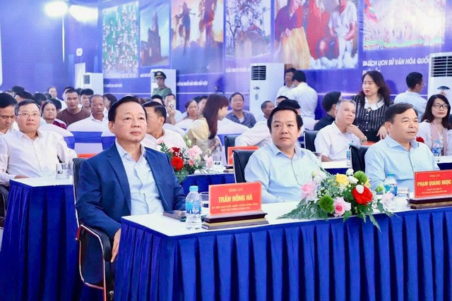 Phó Thủ tướng Trần Hồng Hà dự lễ khởi công Khu tái định cư số 2 tại Ninh Bình phục vụ giải phóng mặt bằng Dự án đường sắt tốc độ cao Bắc - Nam