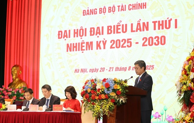 Đồng chí Phạm Đức Thắng tham luận tại Đại hội đại biểu Đảng bộ Bộ Tài chính lần thứ I. Ảnh: Đức Thanh.