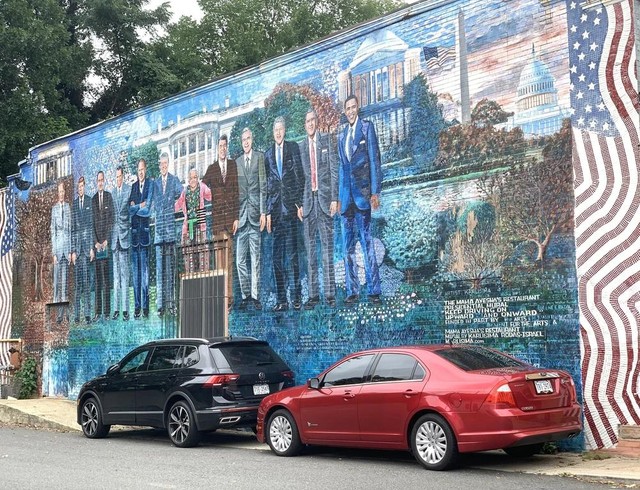 Một bức tranh tường khắc họa các cựu tổng thống Mỹ tại trung tâm thủ đô Washington D.C. Ảnh: Ngọc Quang - PV TTXVN tại Mỹ