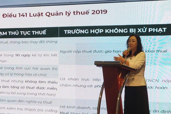 TS. Luật sư Nguyễn Thị Kim Vinh, Chủ tịch Trung Tâm Trọng Tài Thương Mại Tài Chính (FCCA).