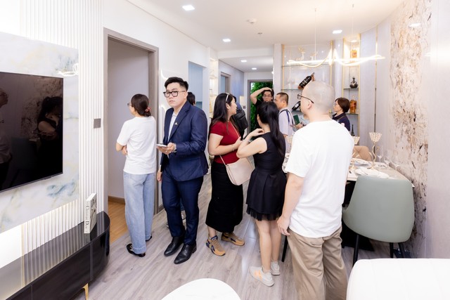 Vị trí đắc địa, chất lượng bàn giao vượt trội và thanh toán không vay chỉ từ 9,9 triệu đồng/tháng của ArtStella đã nhanh chóng chinh phục khách hàng Vị trí đắc địa, chất lượng bàn giao vượt trội và thanh toán không vay chỉ từ 9,9 triệu đồng/tháng của ArtStella đã nhanh chóng chinh phục khách hàng